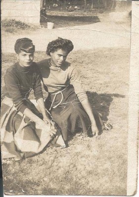 Sisters Virginia and Elsie