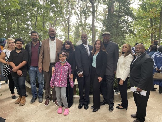 Family and Friends at Mount Vernon Cemetery